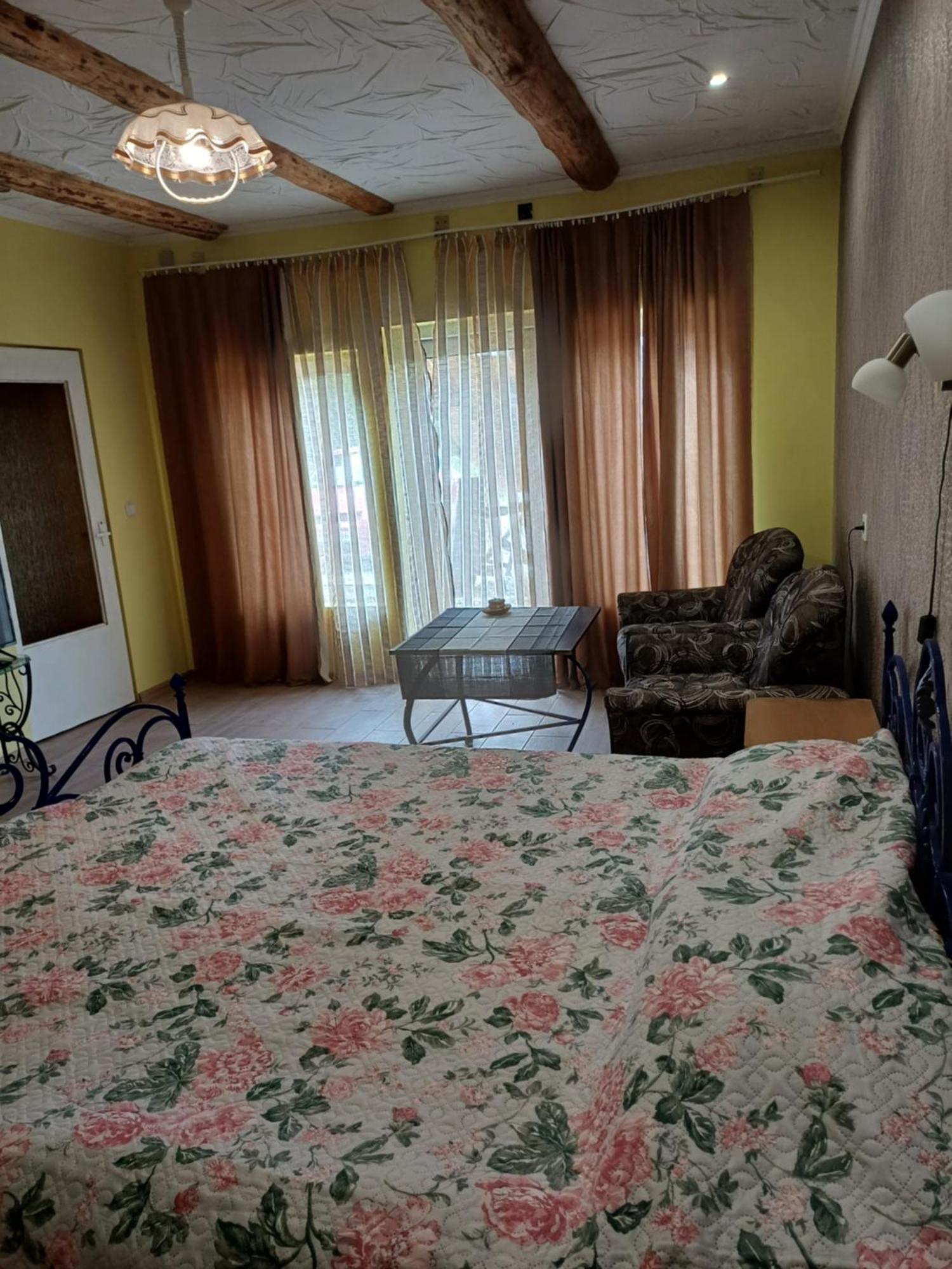 Viesu Nams "Laimes Pakavs" Hotel Straupe Ngoại thất bức ảnh